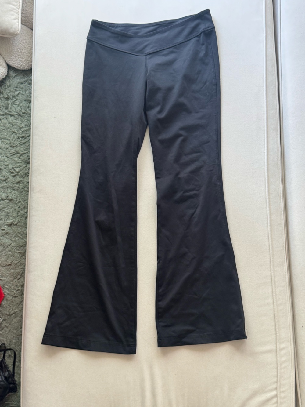 Black Low-rise Flared Leggings